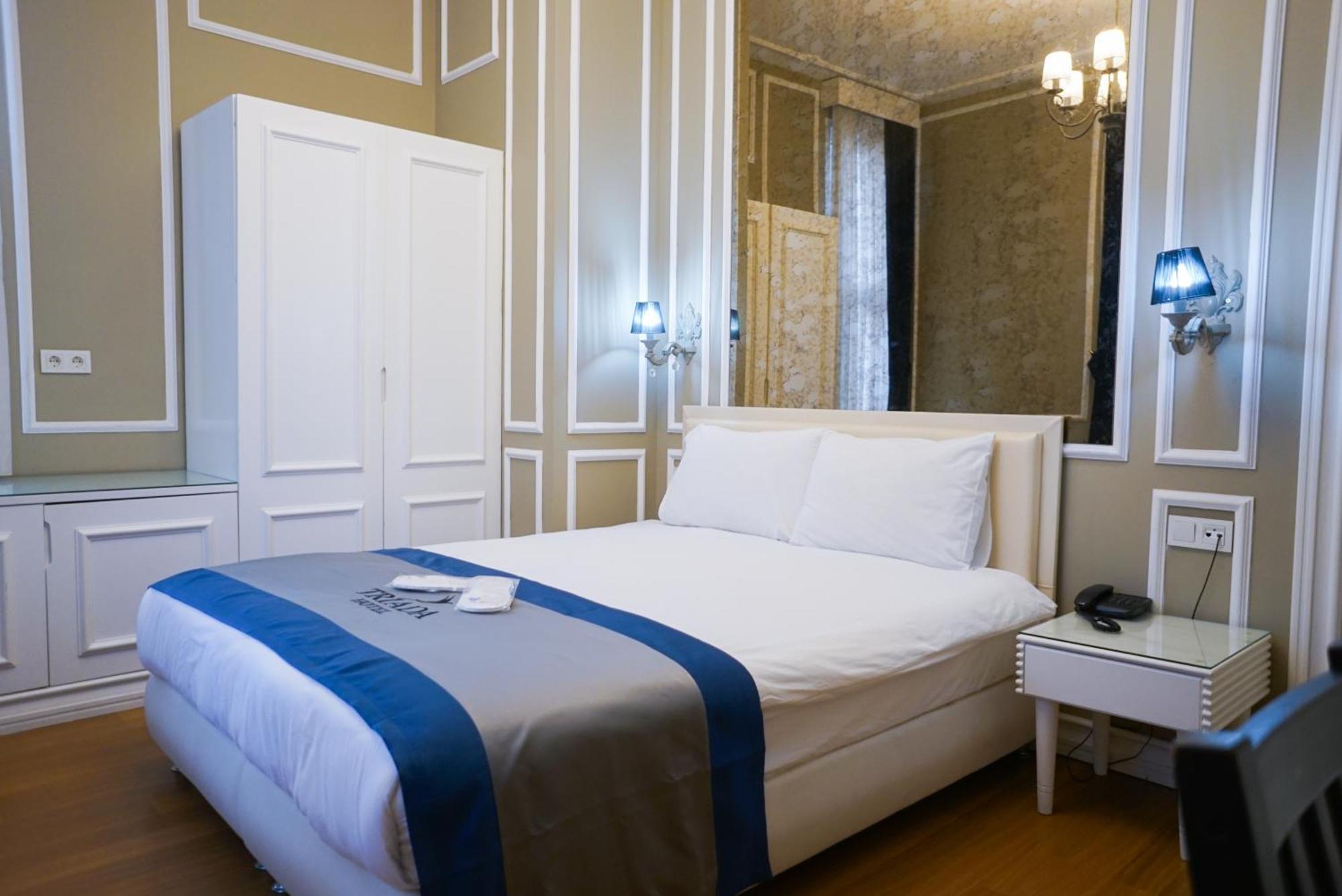 Triada Hotel Taksim - Special Category Стамбул Екстер'єр фото